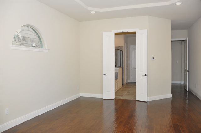 218 Crestview Drive, Midlothian, TX 76065