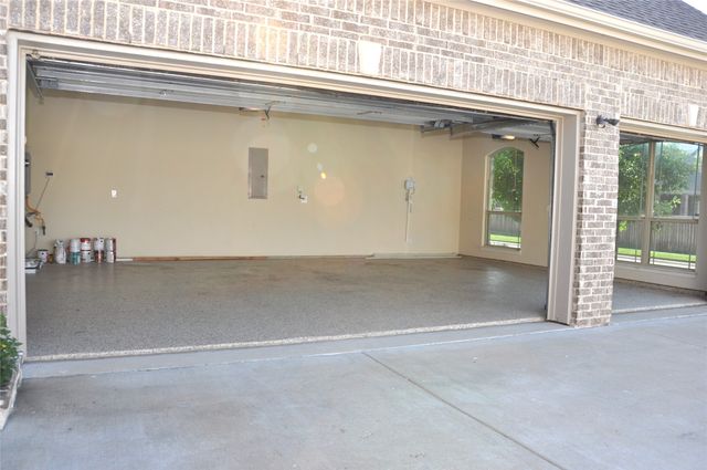 218 Crestview Drive, Midlothian, TX 76065