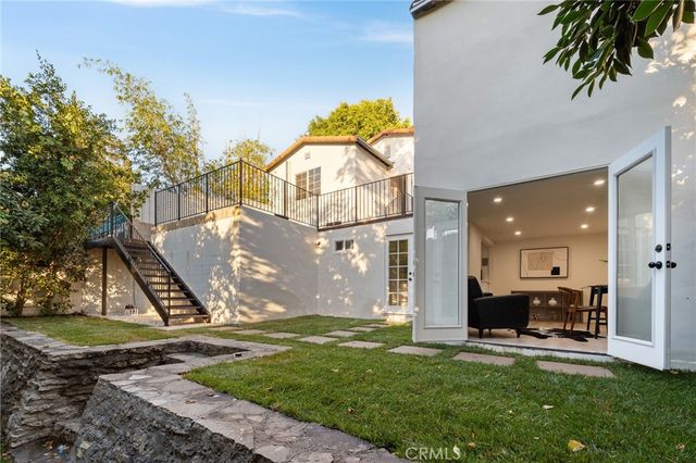 1637 N Alvarado, Los Angeles, CA 90026