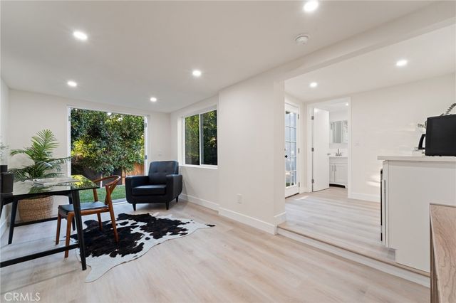 1637 N Alvarado, Los Angeles, CA 90026