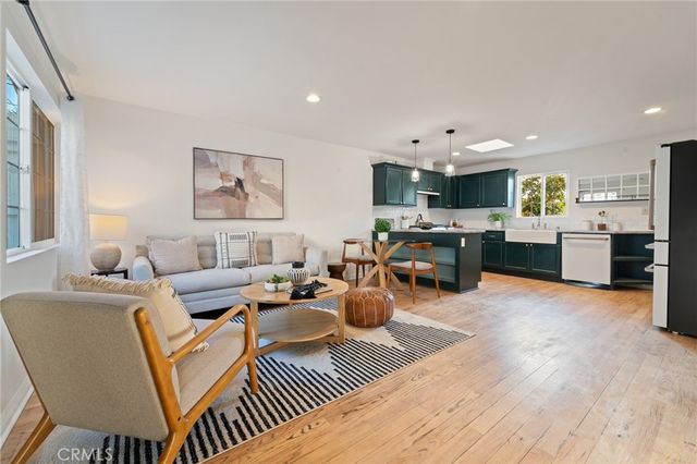 1637 N Alvarado, Los Angeles, CA 90026