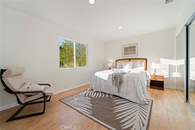 1637 N Alvarado, Los Angeles, CA 90026