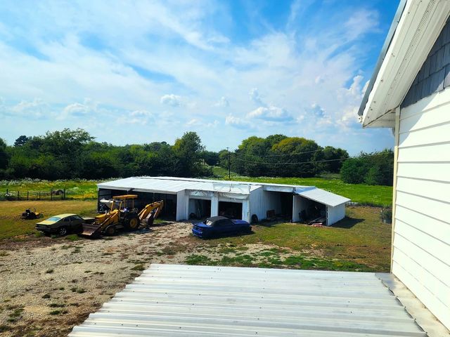 5795 Fm 513 S, Lone Oak, TX 75453