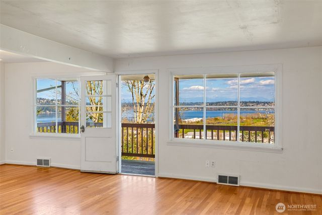 7508 56th Avenue NE, Seattle, WA 98115