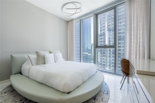 300 Biscayne Boulevard Way 2203C, Miami, FL 33131