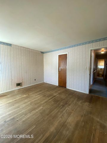 50 7th Street, Hazlet, NJ 07734