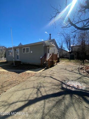 50 7th Street, Hazlet, NJ 07734