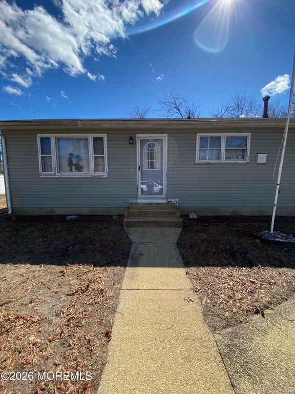 50 7th Street, Hazlet, NJ 07734