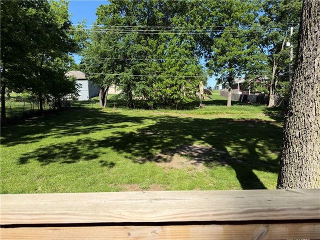15604 Allen Avenue, Belton, MO 64012