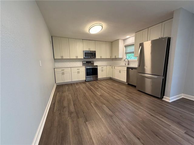 15604 Allen Avenue, Belton, MO 64012