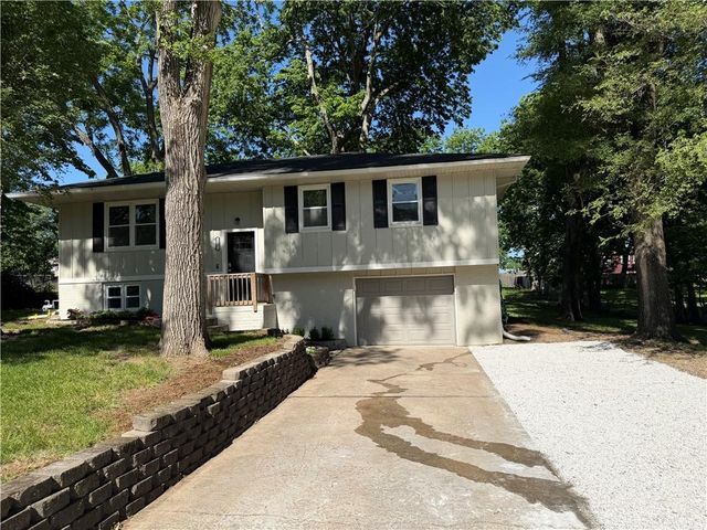 15604 Allen Avenue, Belton, MO 64012
