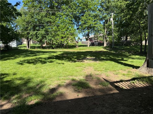 15604 Allen Avenue, Belton, MO 64012