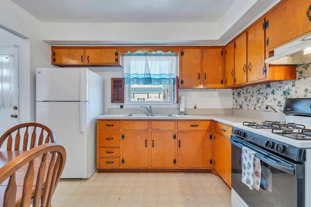 3858 Long Meadow AVE, Roanoke, VA 24017