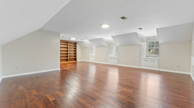 416 Powers Rd, Manchester, TN 37355