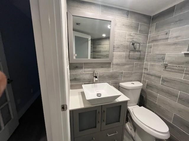 992 NW 93rd Avenue, Plantation, FL 33324