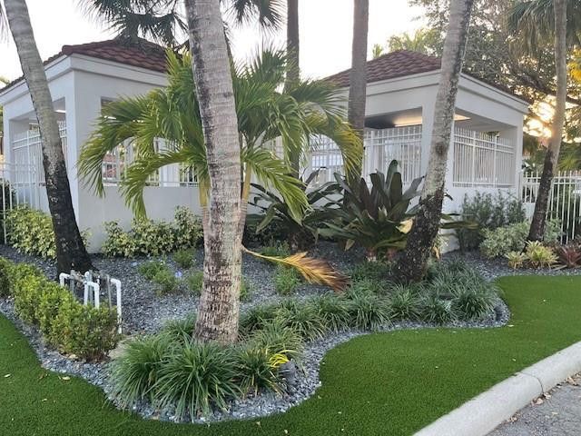 992 NW 93rd Avenue, Plantation, FL 33324