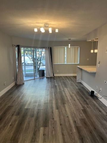 992 NW 93rd Avenue, Plantation, FL 33324