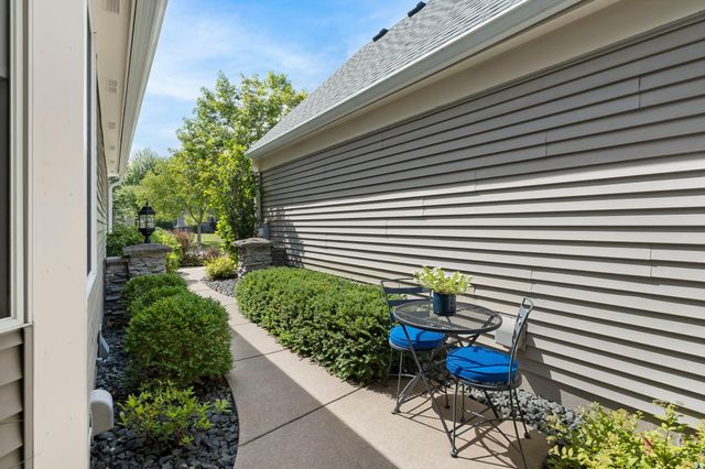 2996 Highcourte, Roseville, MN 55113