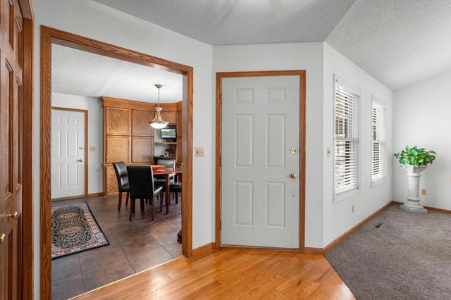 2996 Highcourte, Roseville, MN 55113