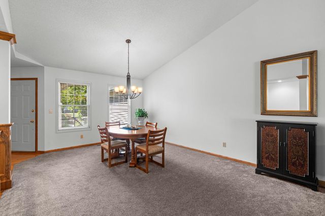 2996 Highcourte, Roseville, MN 55113