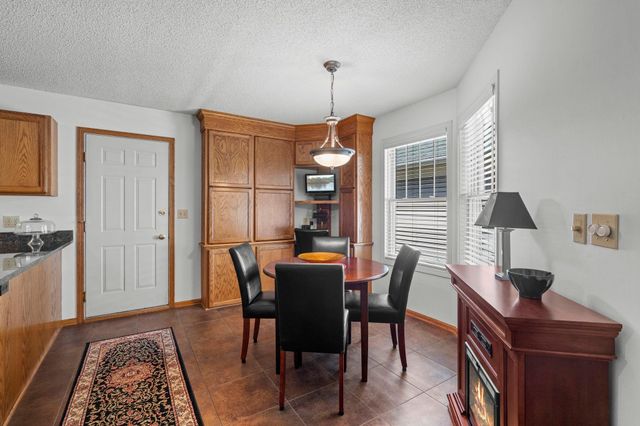 2996 Highcourte, Roseville, MN 55113