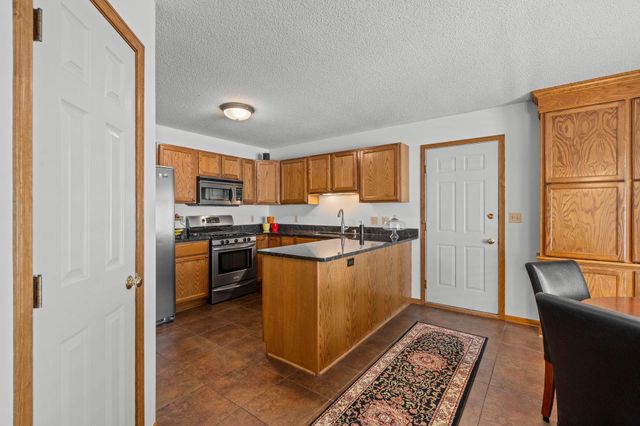 2996 Highcourte, Roseville, MN 55113