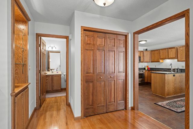 2996 Highcourte, Roseville, MN 55113