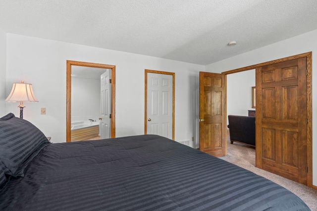 2996 Highcourte, Roseville, MN 55113