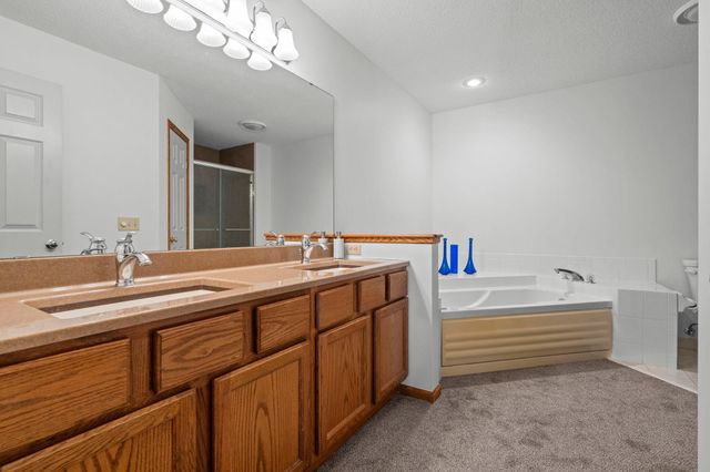 2996 Highcourte, Roseville, MN 55113