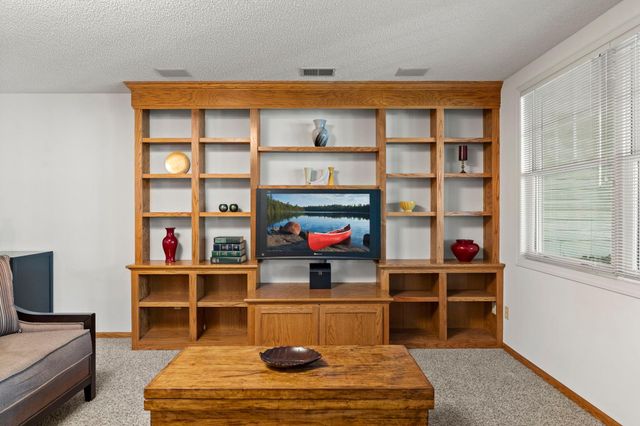 2996 Highcourte, Roseville, MN 55113