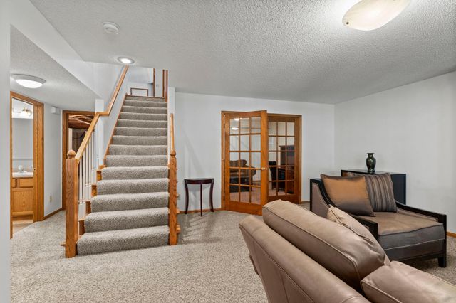 2996 Highcourte, Roseville, MN 55113