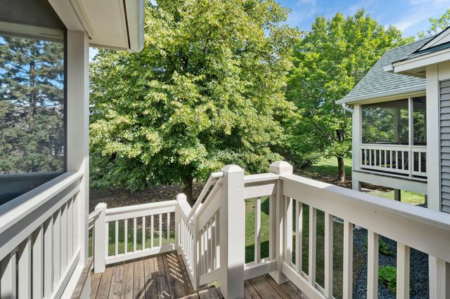 2996 Highcourte, Roseville, MN 55113
