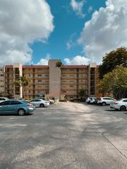 3524 Via Poinciana 604, Greenacres, FL 33467