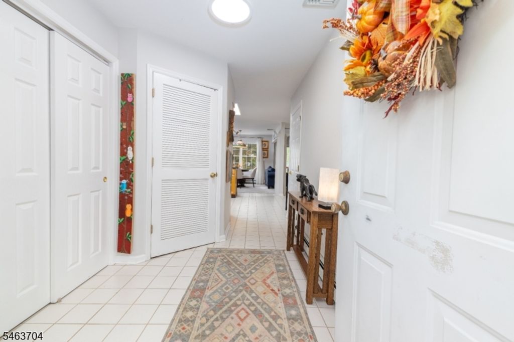 28 Angela Way, Berkeley Heights Twp., NJ 07922 — photo 3