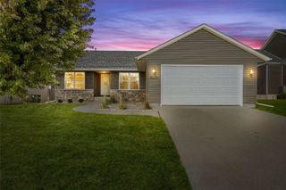 2850 Pennington Drive, Marion, IA 52302