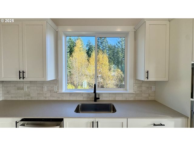 17614 Sw Watchman Ln, Beaverton, OR 97007