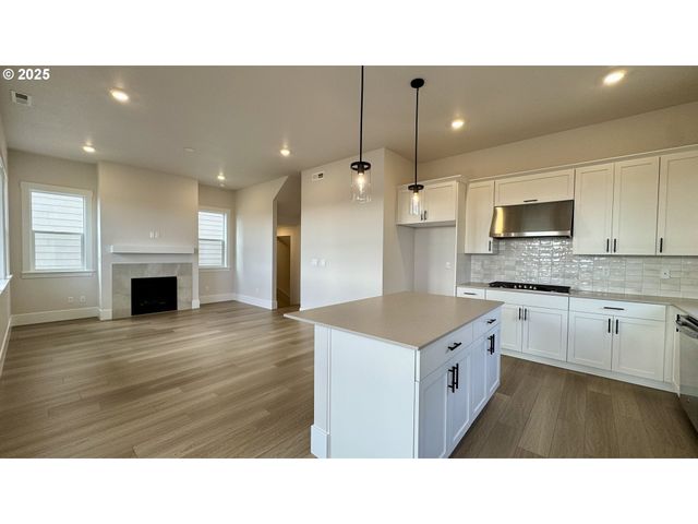 17614 Sw Watchman Ln, Beaverton, OR 97007