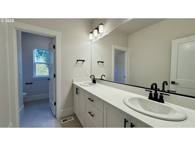 17614 Sw Watchman Ln, Beaverton, OR 97007