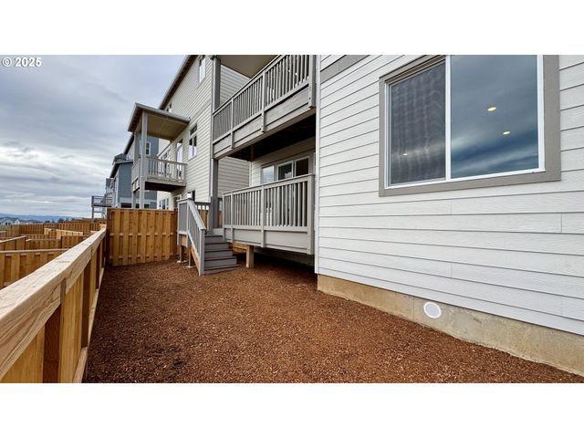 17614 Sw Watchman Ln, Beaverton, OR 97007