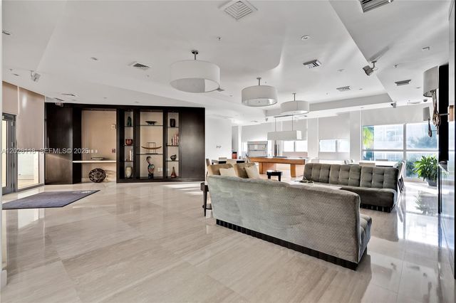 1455 Ocean Dr 1106, Miami Beach, FL 33139