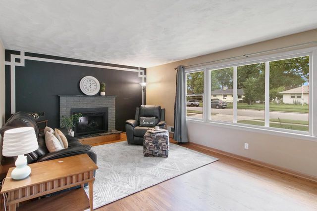 1812 W Rugby Road, Janesville, WI 53545