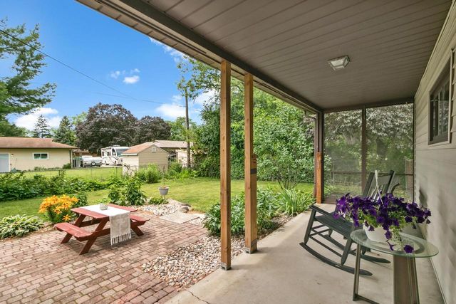 1812 W Rugby Road, Janesville, WI 53545