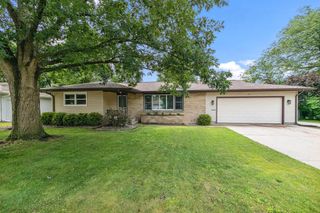 1812 W Rugby Road, Janesville, WI 53545