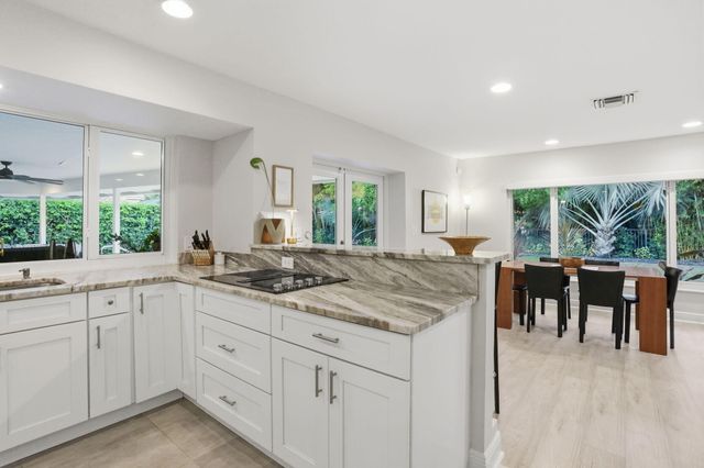 2001 Embassy Drive, West Palm Beach, FL 33401