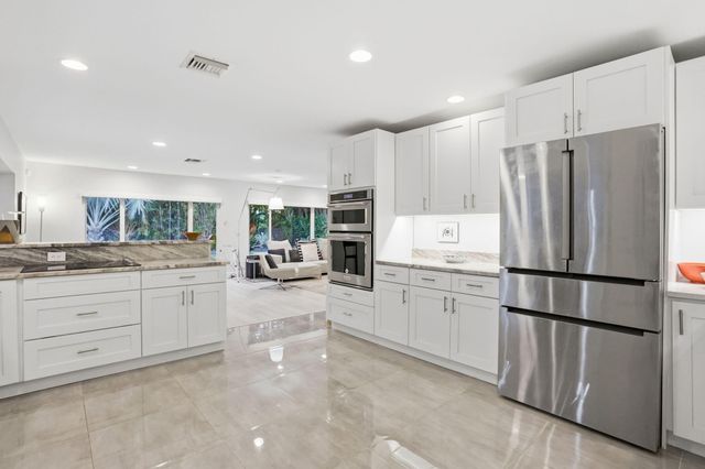 2001 Embassy Drive, West Palm Beach, FL 33401