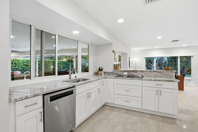 2001 Embassy Drive, West Palm Beach, FL 33401