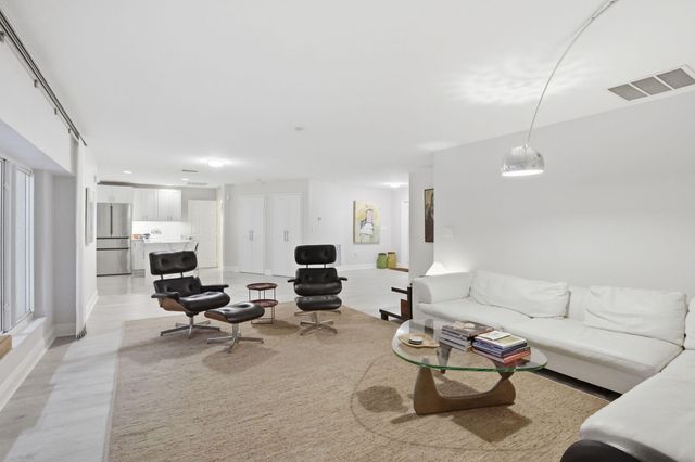 2001 Embassy Drive, West Palm Beach, FL 33401