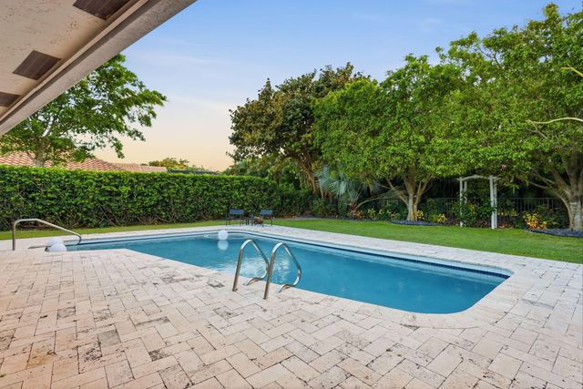 2001 Embassy Drive, West Palm Beach, FL 33401