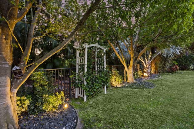 2001 Embassy Drive, West Palm Beach, FL 33401