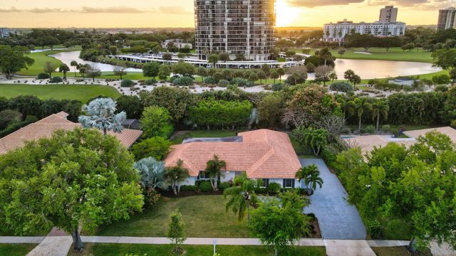 2001 Embassy Drive, West Palm Beach, FL 33401